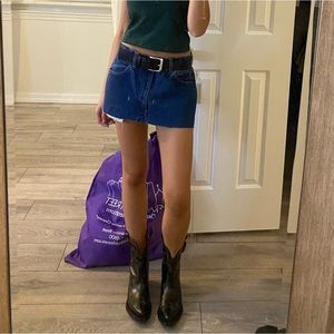 Vintage Levi’s mini skirt